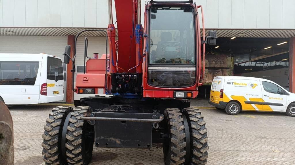 Fiat-Hitachi EX135W Колісні екскаватори
