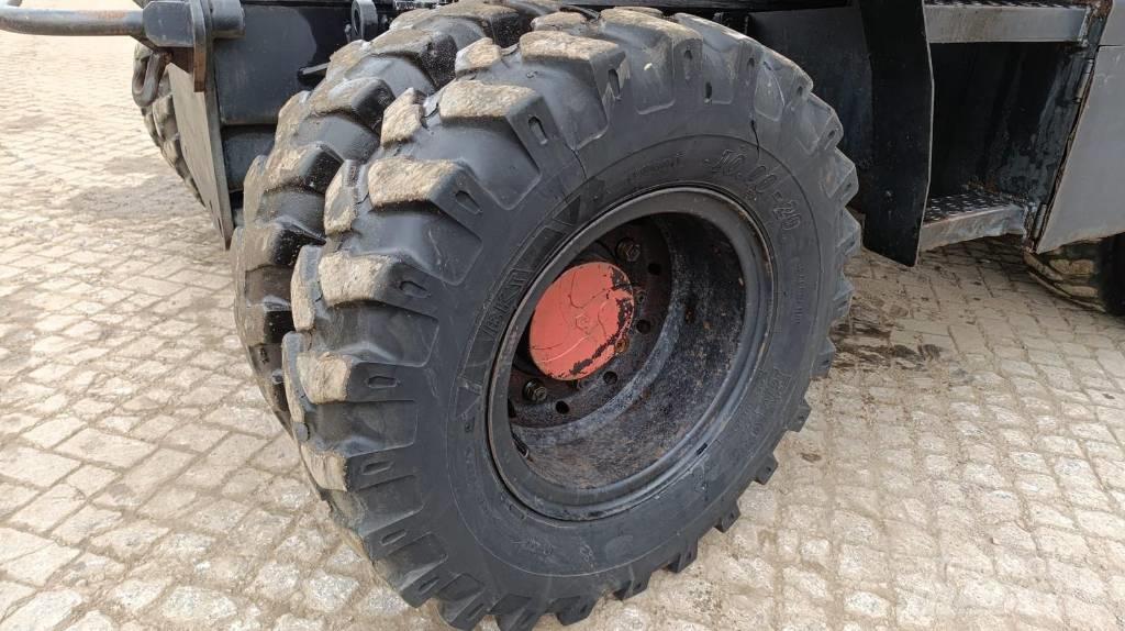 Fiat-Hitachi EX135W Колісні екскаватори