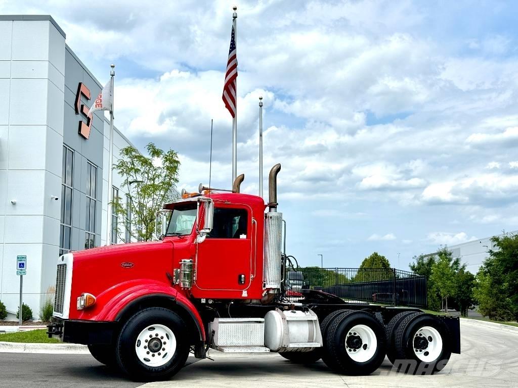 Peterbilt 357 Тягачі