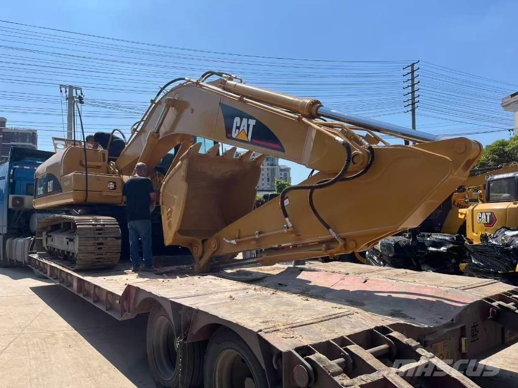 CAT 320 C L Гусеничні екскаватори