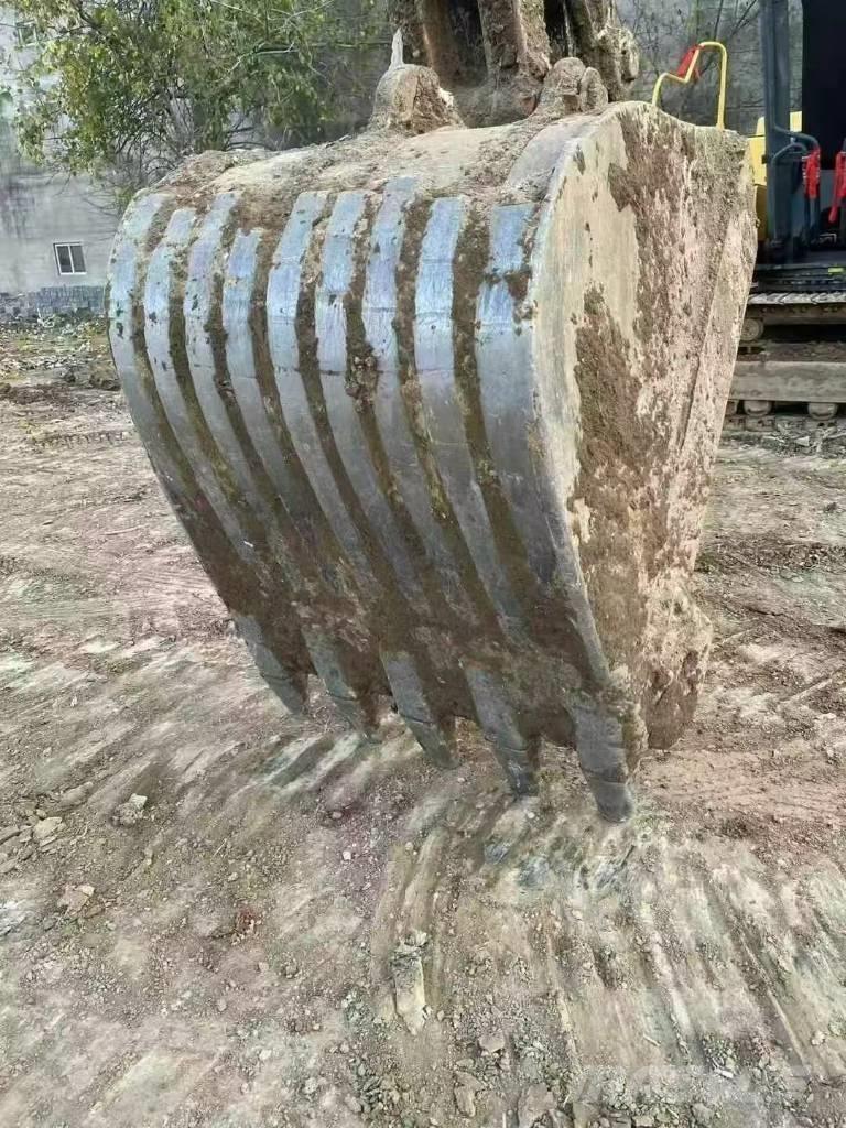 Volvo EC 350DL Гусеничні екскаватори