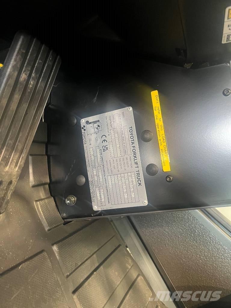 Toyota 8 FD 80 F Дизельні навантажувачі