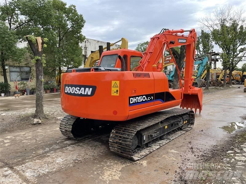 Doosan DX150 Гусеничні екскаватори