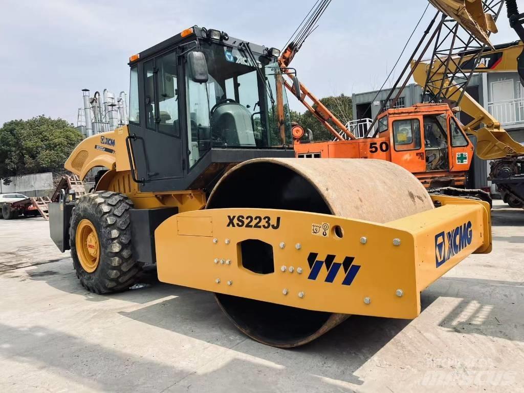 XCMG XS 223 J Грунтові котки