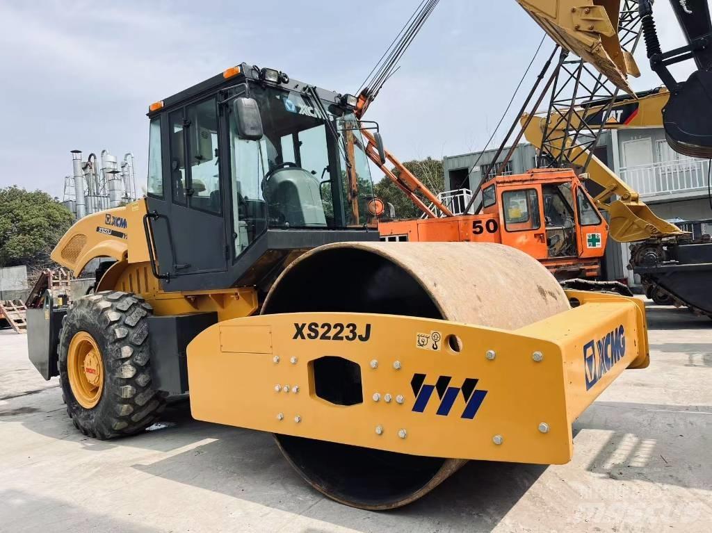 XCMG XS 223 J Грунтові котки