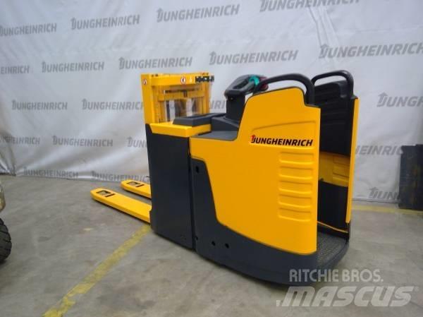 Jungheinrich ERD 220 Самохідні електроштабелери