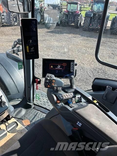 Valtra T 235 D Трактори