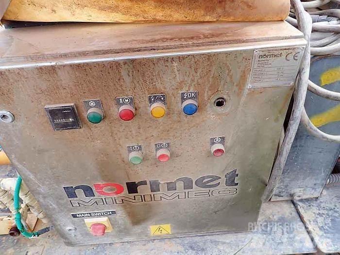 Normet MINIMEC Агрегати для відливання бетонних блоків