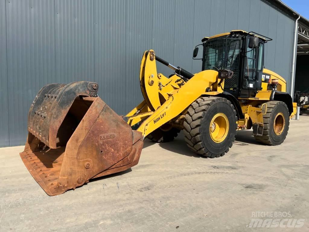 CAT 930K Фронтальні навантажувачі