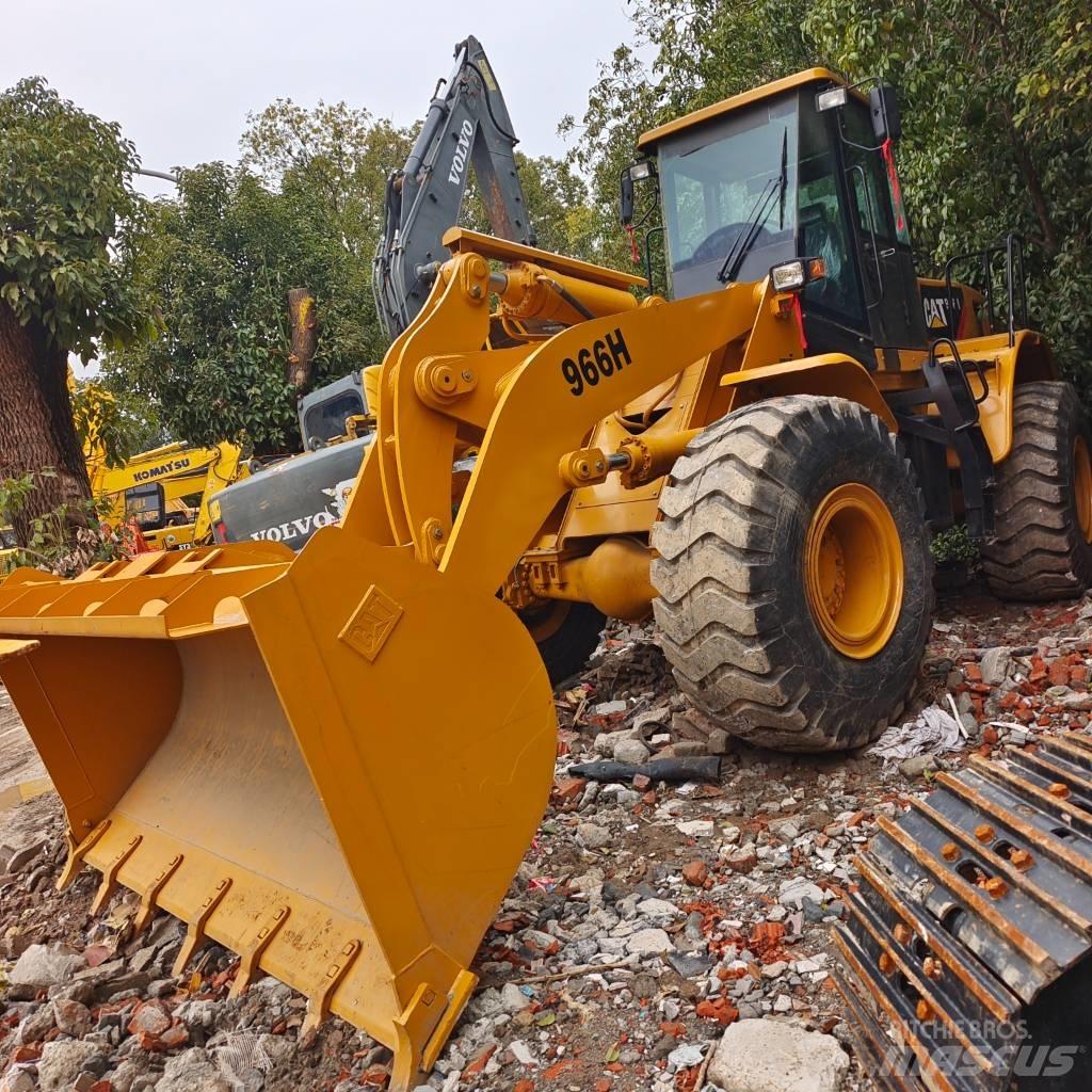 CAT 966G Фронтальні навантажувачі