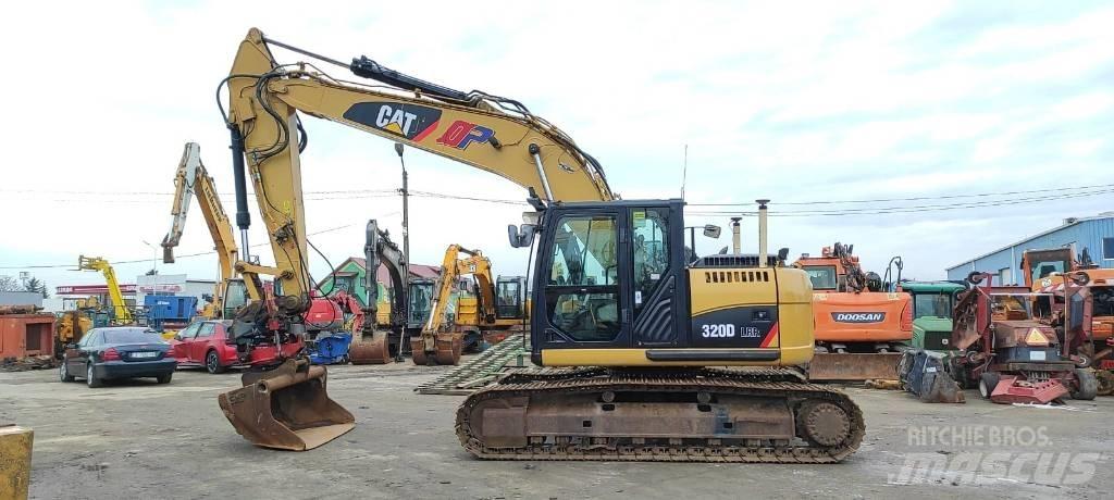 CAT 320 D Гусеничні екскаватори