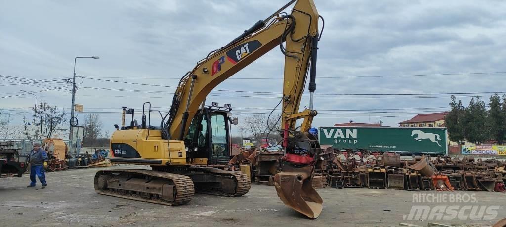 CAT 320 D Гусеничні екскаватори