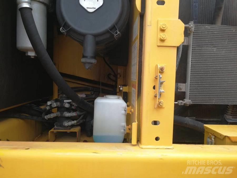 Komatsu pc200-8 Гусеничні екскаватори