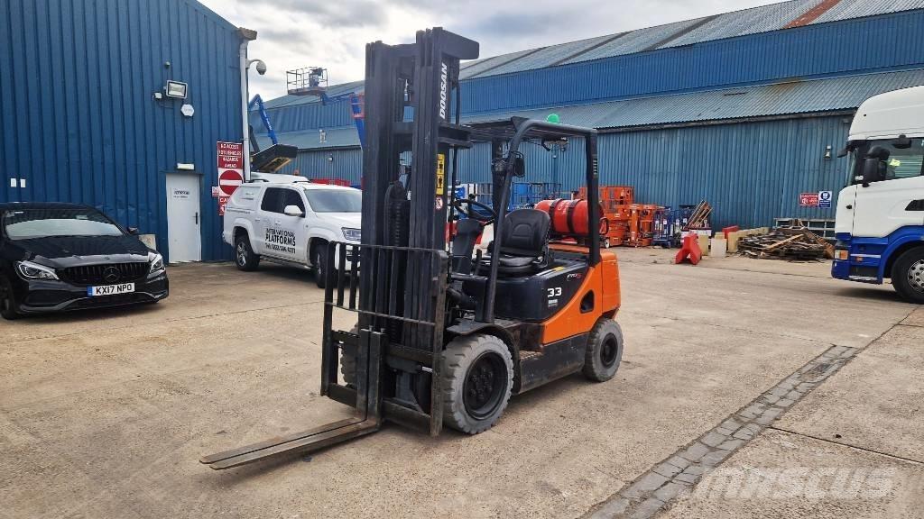 Doosan G 33 P-5 Газові навантажувачі