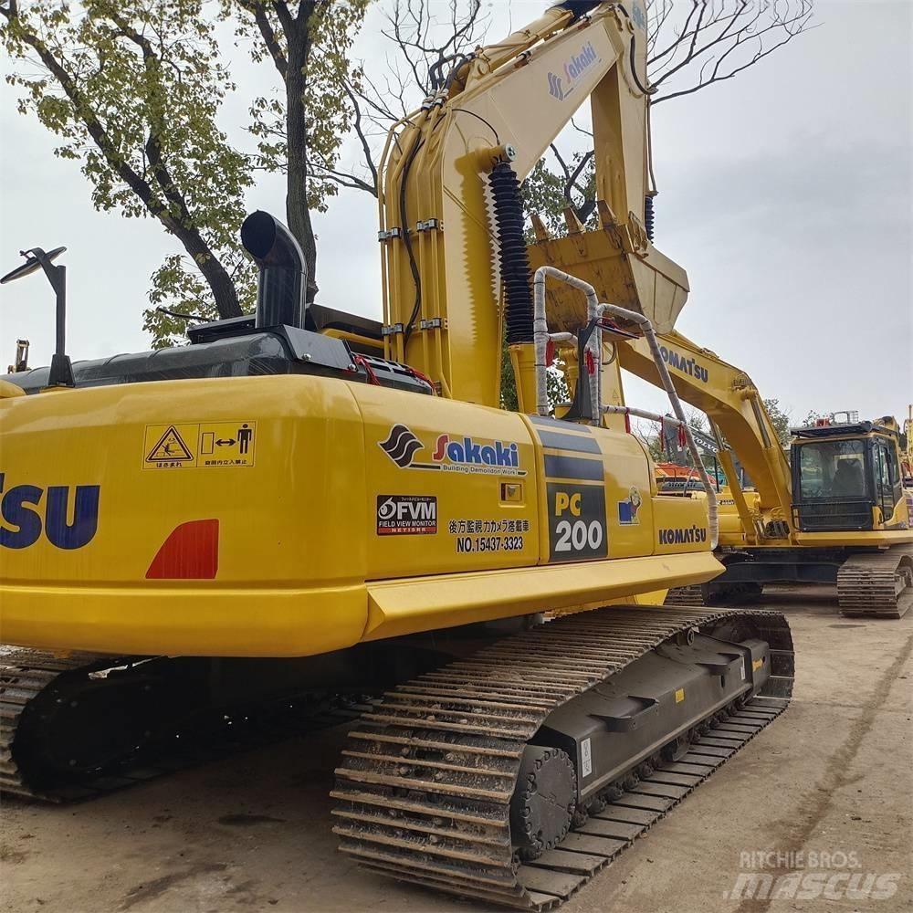 Komatsu PC 200 Гусеничні екскаватори