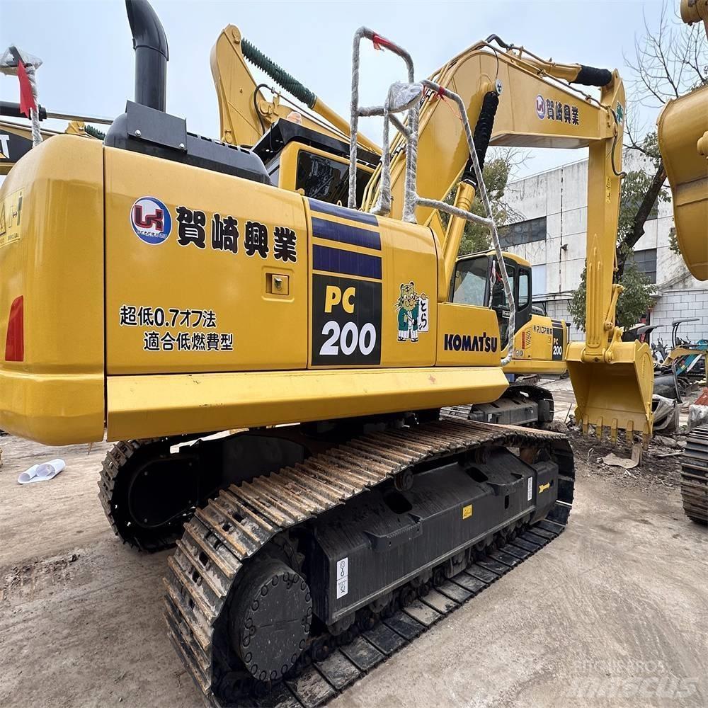 Komatsu PC 200 Гусеничні екскаватори