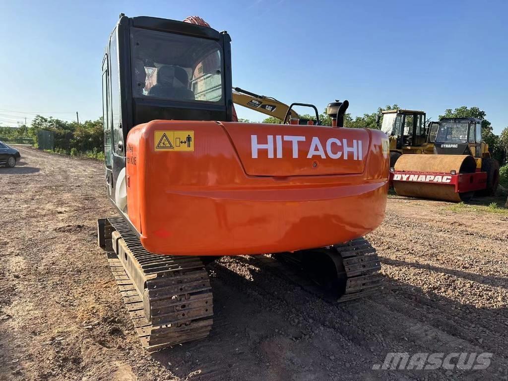 Hitachi ZX70 Середні екскаватори 7т. - 12т.