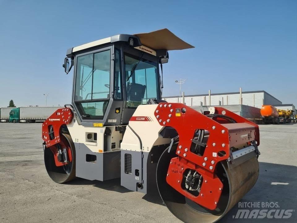 Dynapac CC2200 Котки тротуарні