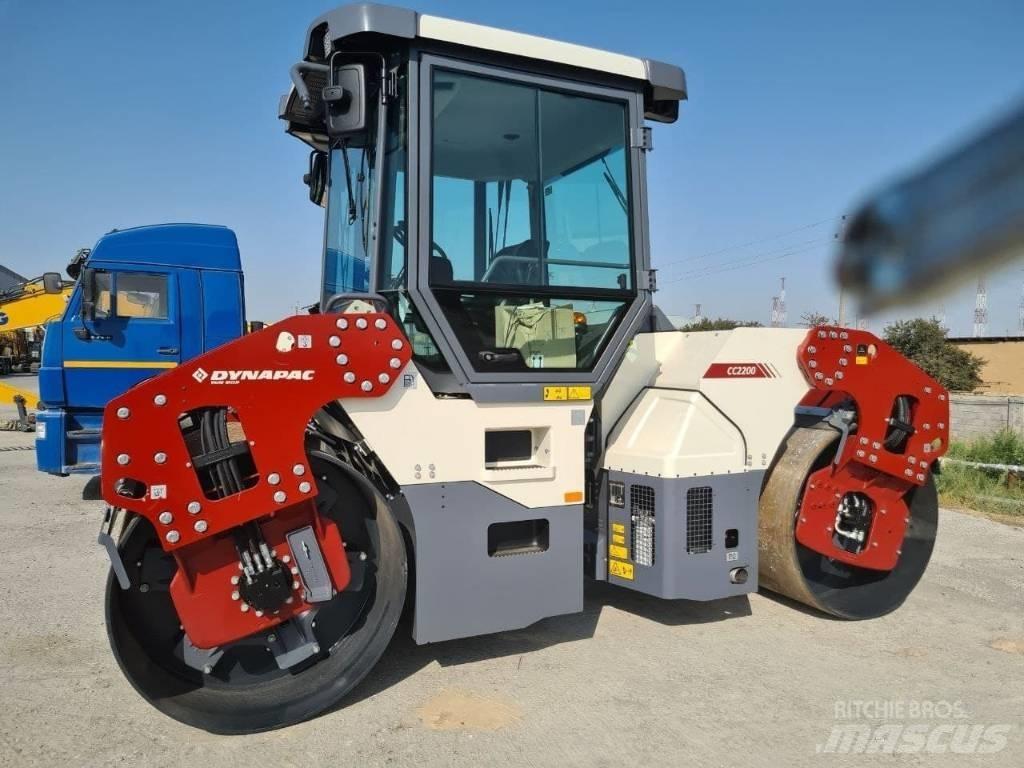 Dynapac CC2200 Котки тротуарні