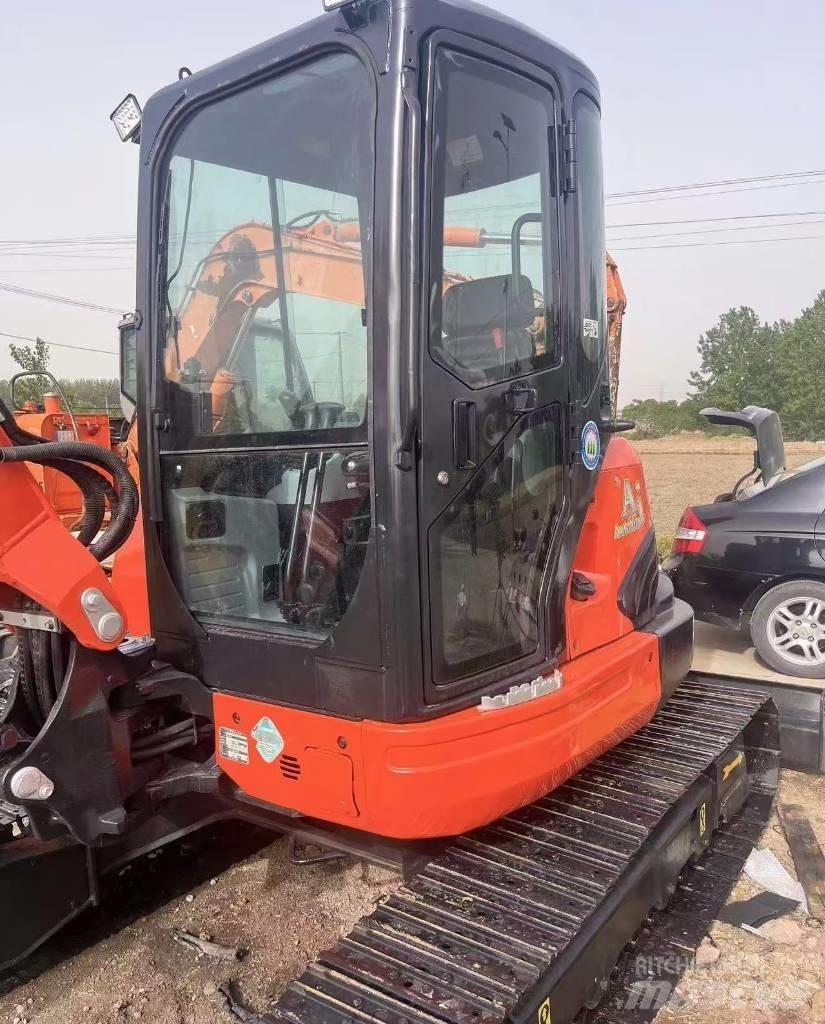 Kubota 161 Міні-екскаватори < 7т