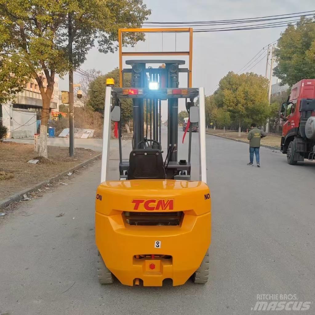 TCM FD30 Дизельні навантажувачі