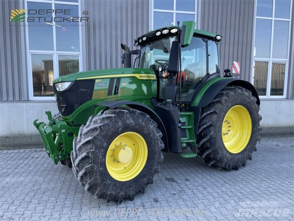 John Deere 6R 250 Трактори