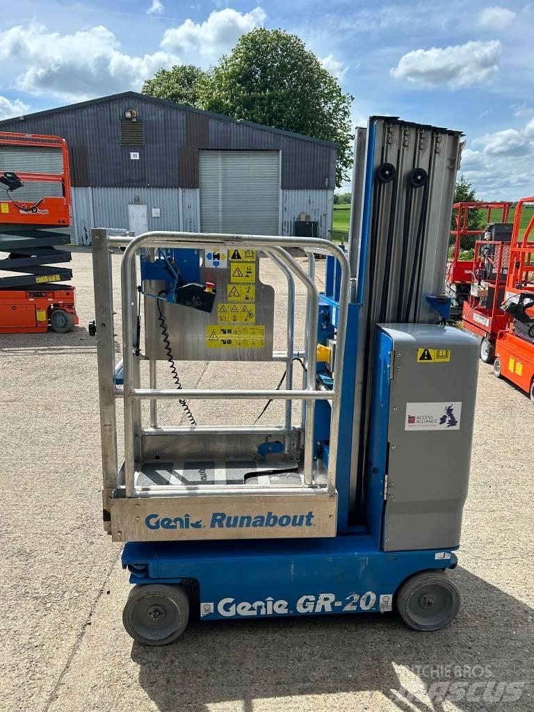 Genie GR20 Вертикальні щоглові підйомники