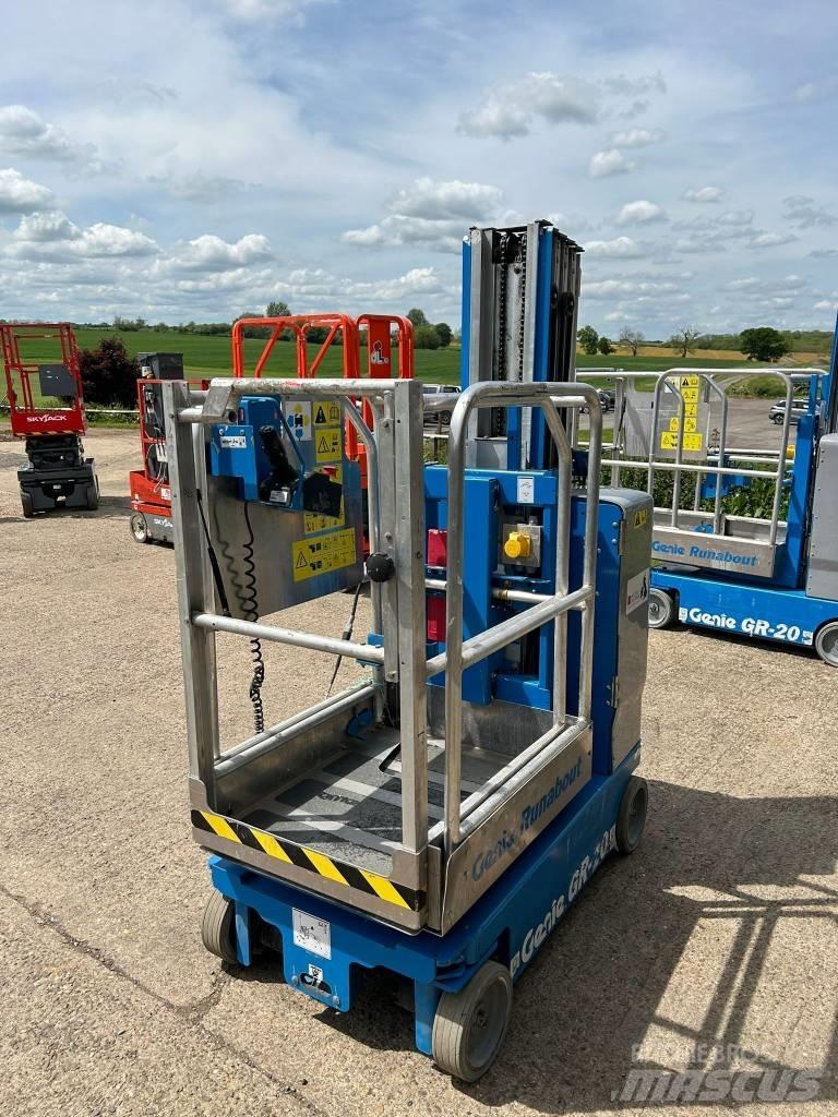 Genie GR20 Вертикальні щоглові підйомники