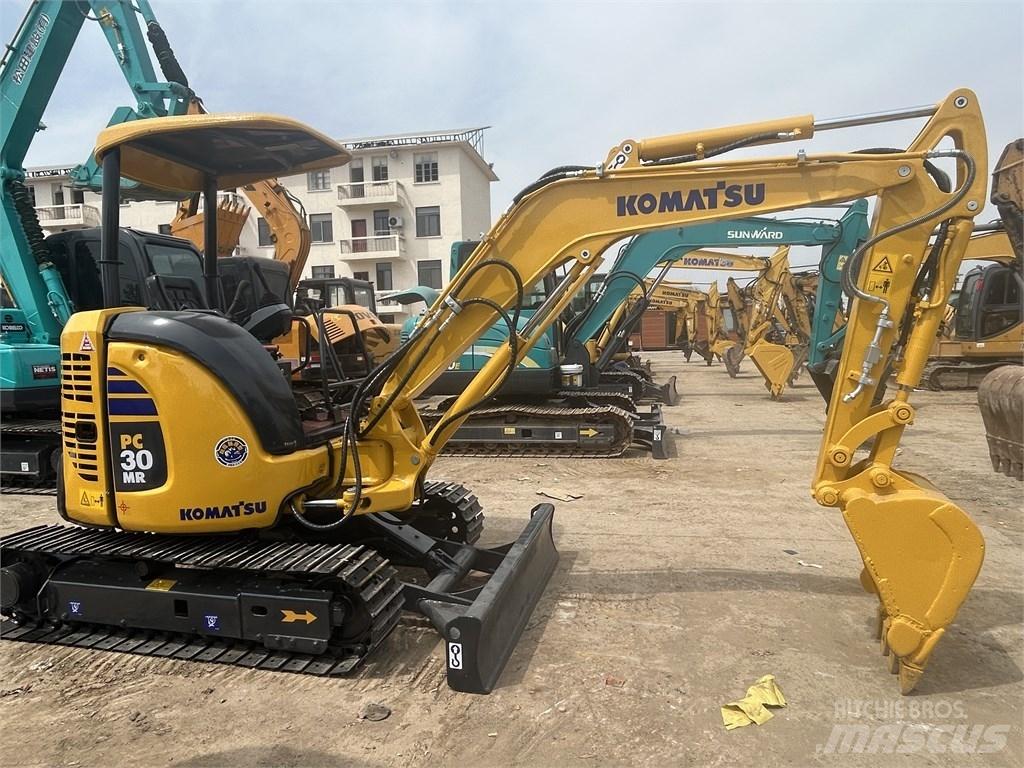 Komatsu PC30 Міні-екскаватори < 7т