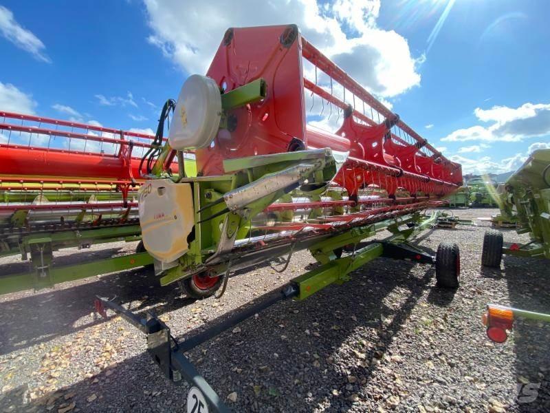 CLAAS LEXION 750 Зернозбиральні комбайни