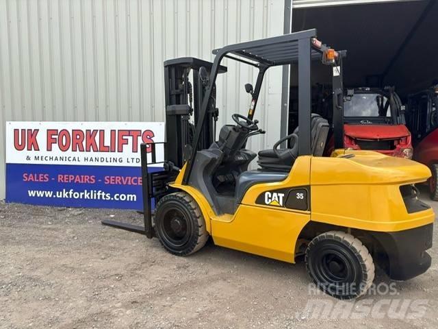 CAT DP 35 N Дизельні навантажувачі