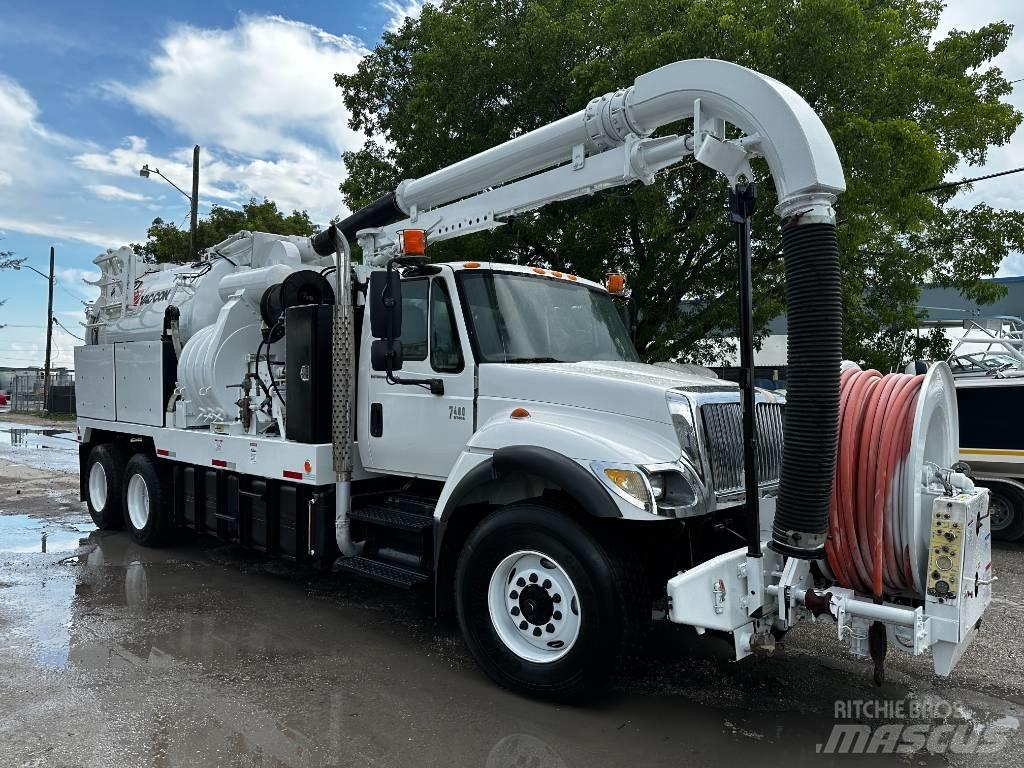 International 7400 Комбі/Вакуумні вантажівки