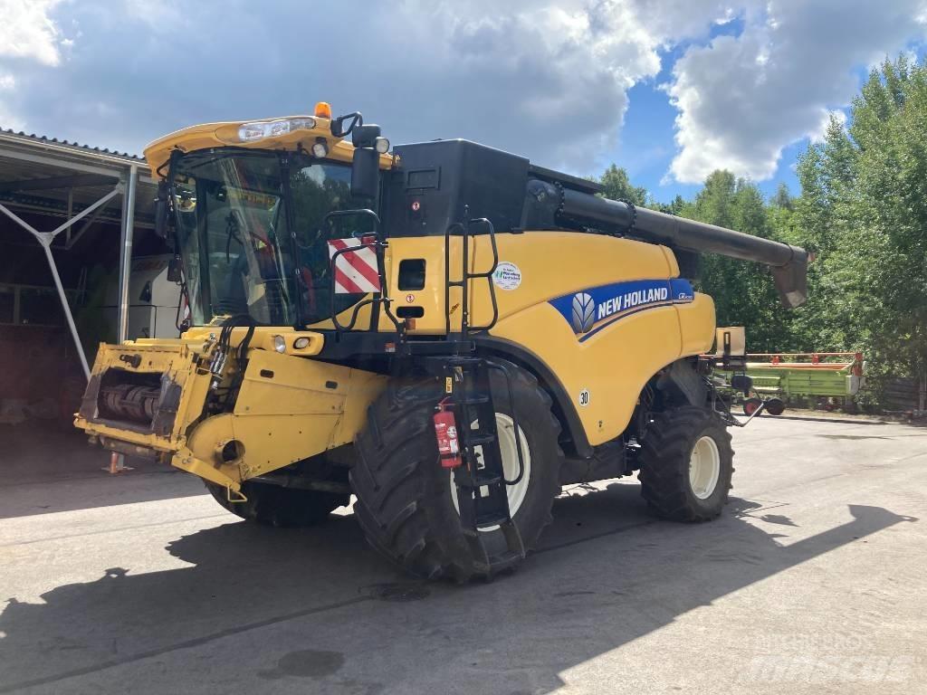 New Holland CR 9090 Зернозбиральні комбайни