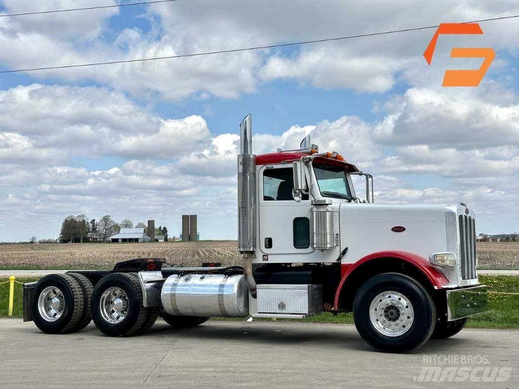 Peterbilt 388 Тягачі