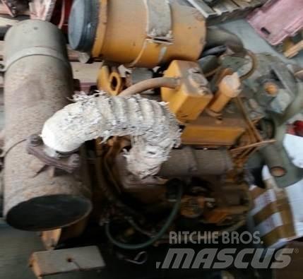 Komatsu Motor 3cil Двигуни