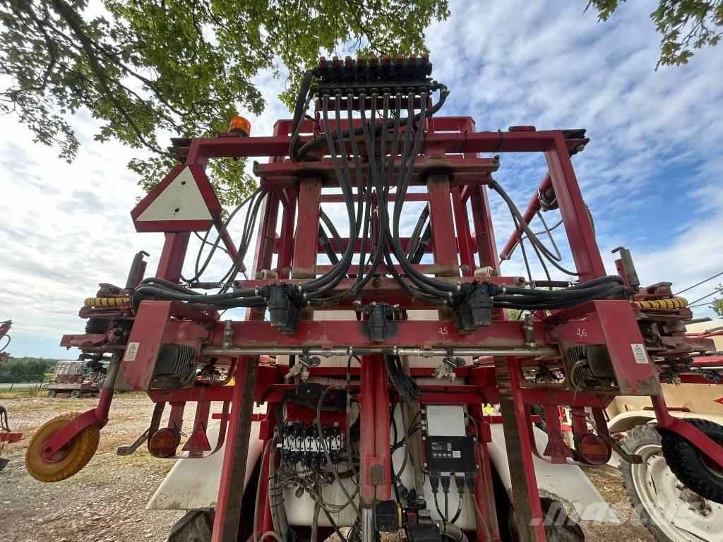 Lindus 7000 Причіпні обприскувачі