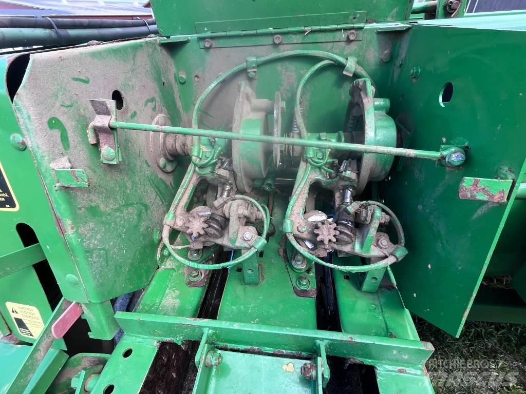 John Deere 359 Тюкові прес-підбирачі