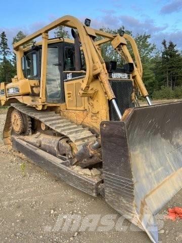 CAT D 6 R XL Гусеничні бульдозери