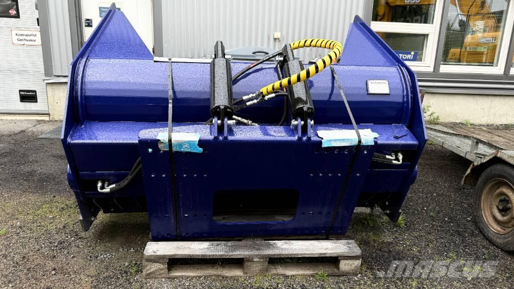  BlueBerry Lumiaurat Плуги