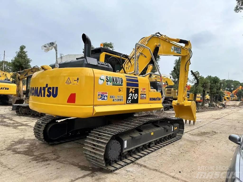 Komatsu PC 210-8 Гусеничні екскаватори