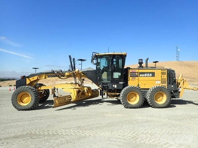 Komatsu GD655-7 Грейдери