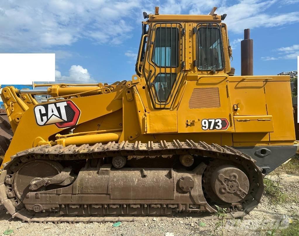 CAT 973 Фронтальні навантажувачі