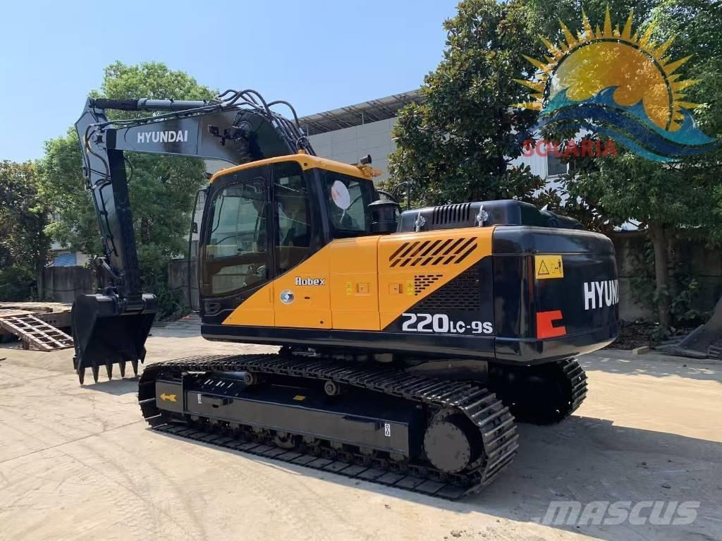Hyundai R220LC-9S Гусеничні екскаватори