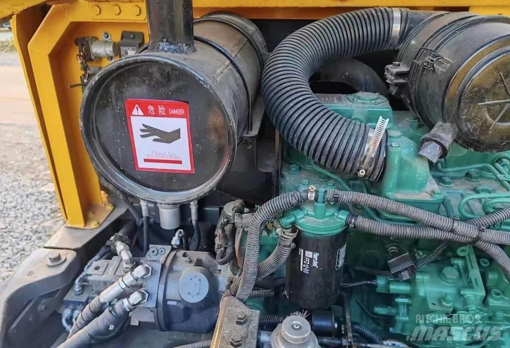 Volvo EC 60 Гусеничні екскаватори