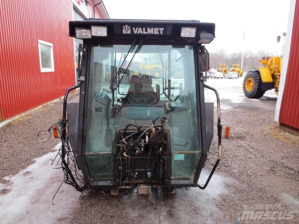 Valmet 8600 Кабіна