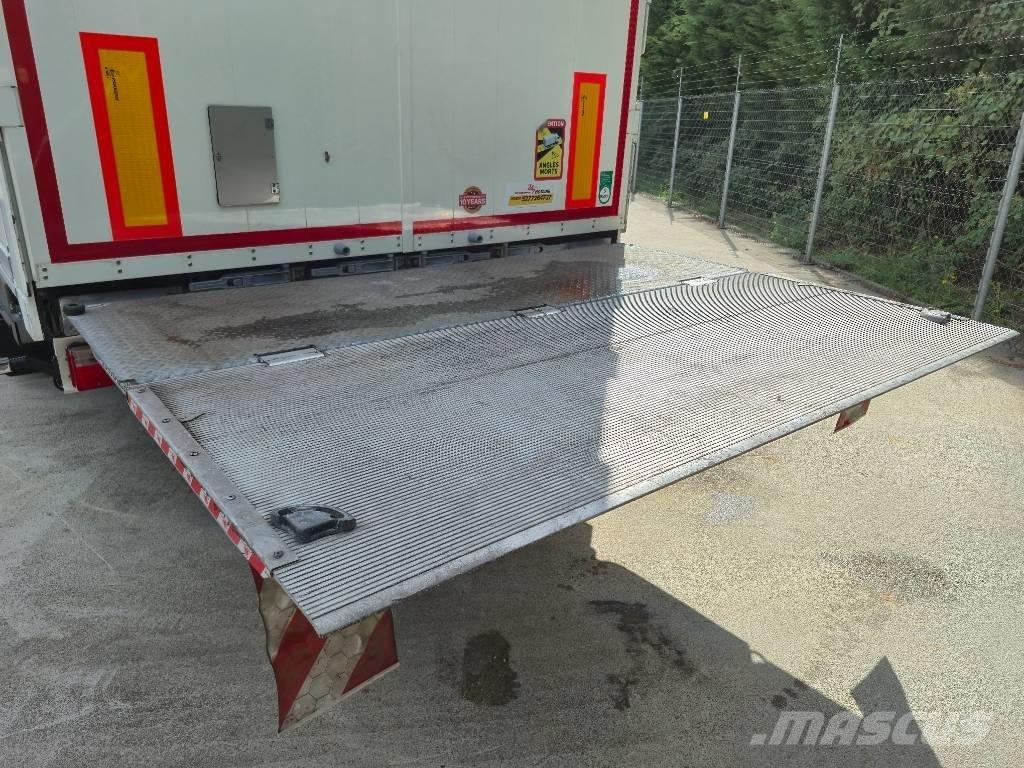 Kässbohrer Maxima Напівпричепи з кузовом-фургоном