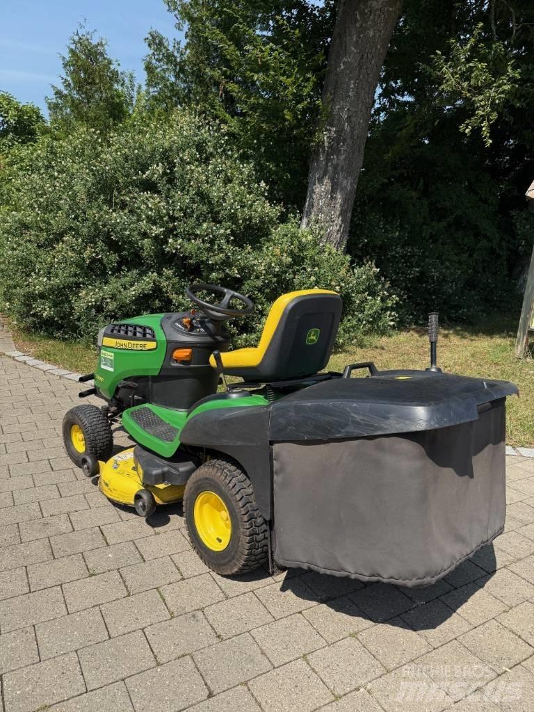 John Deere X 155 R Самохідні газонокосарки