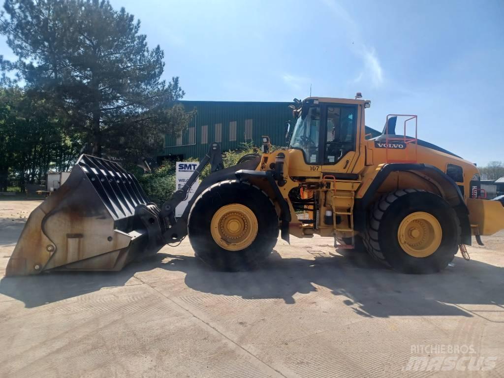 Volvo L 220 H Фронтальні навантажувачі