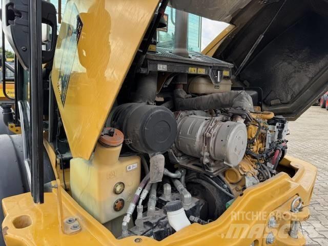 CAT 908 Фронтальні навантажувачі