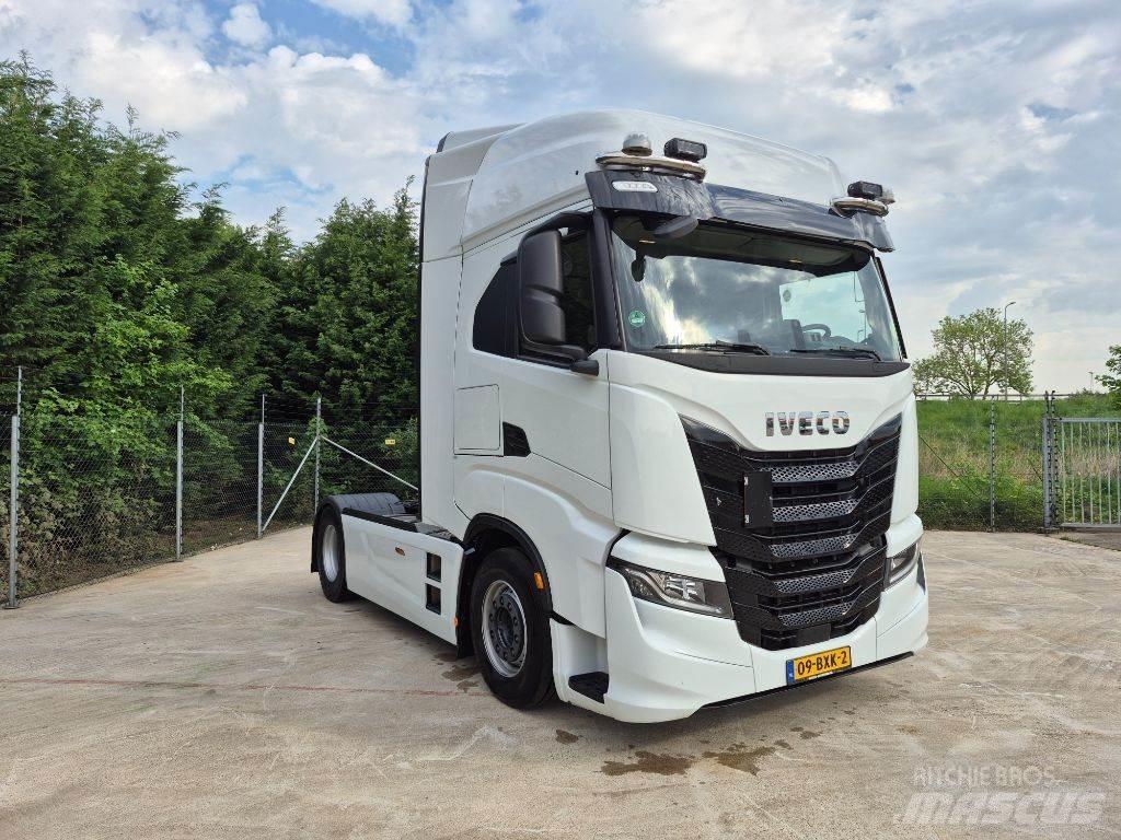 Iveco S-Way 490 Тягачі